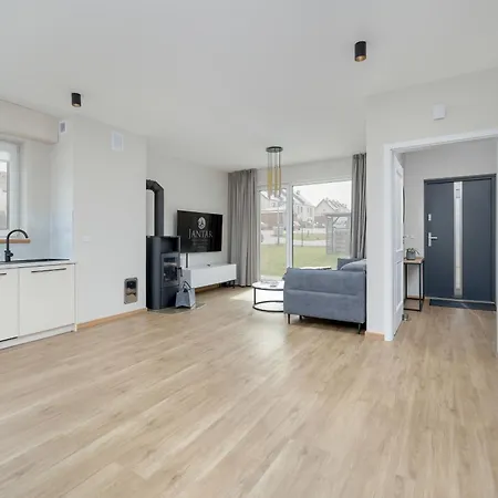 Sunny Hills - By Jantar *