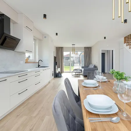 Sunny Hills - By Jantar Villa *